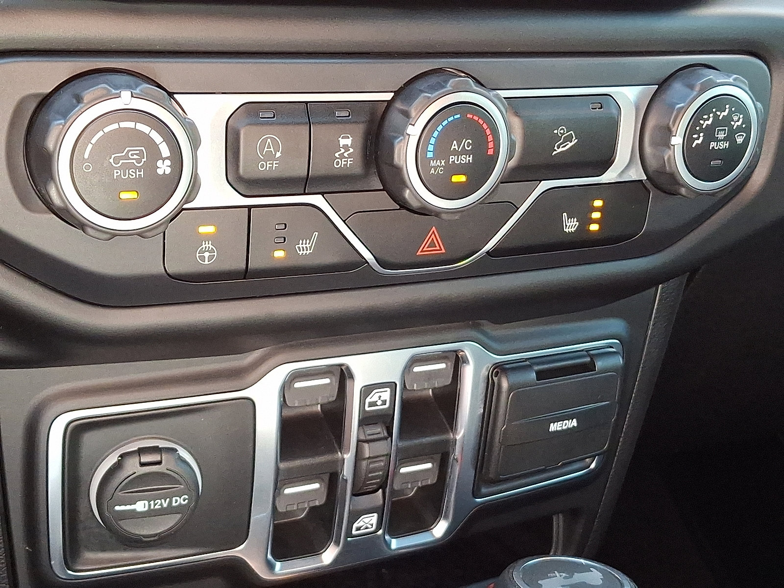 2020 Jeep Wrangler Unlimited Sport S photo 16