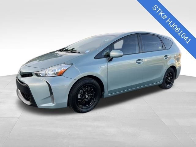 2017 Toyota Prius V Two photo 3