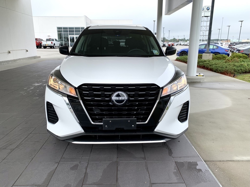 2024 Nissan Kicks S photo 2