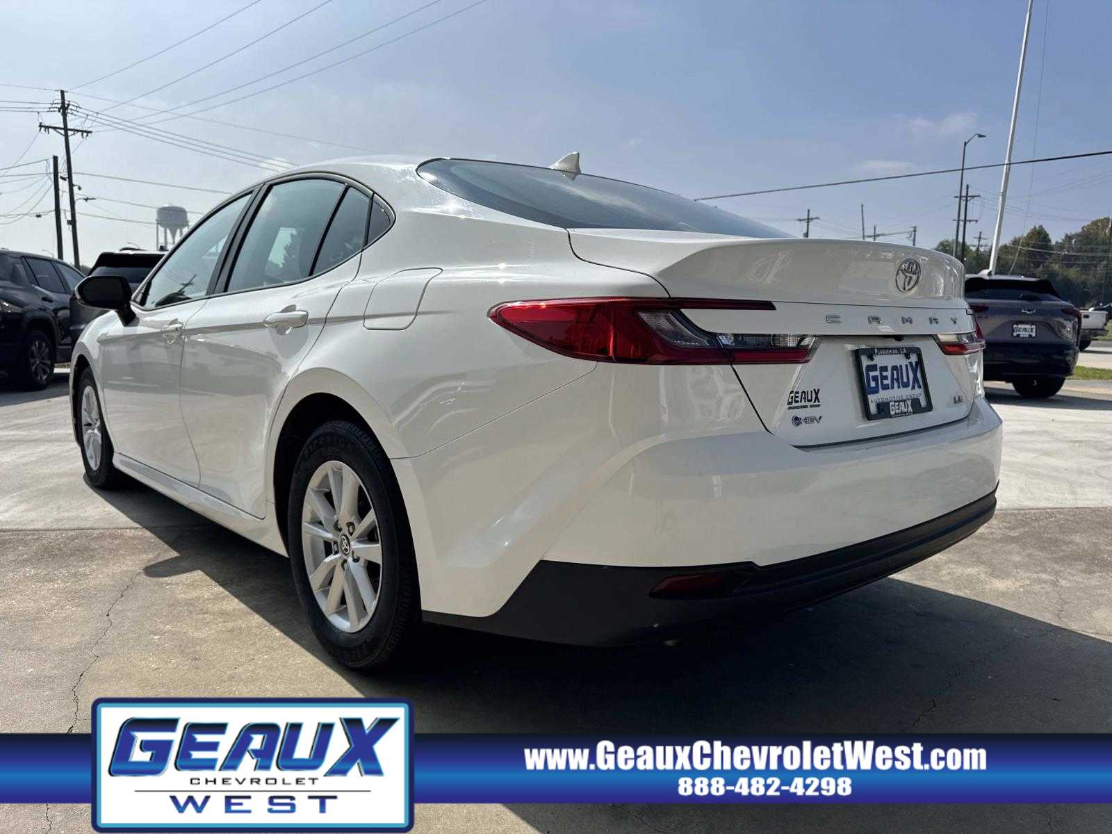 2025 Toyota Camry LE photo 3