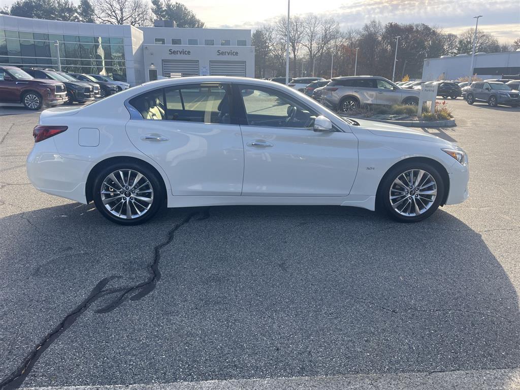 2019 Infiniti Q50 3.0t LUXE photo 3