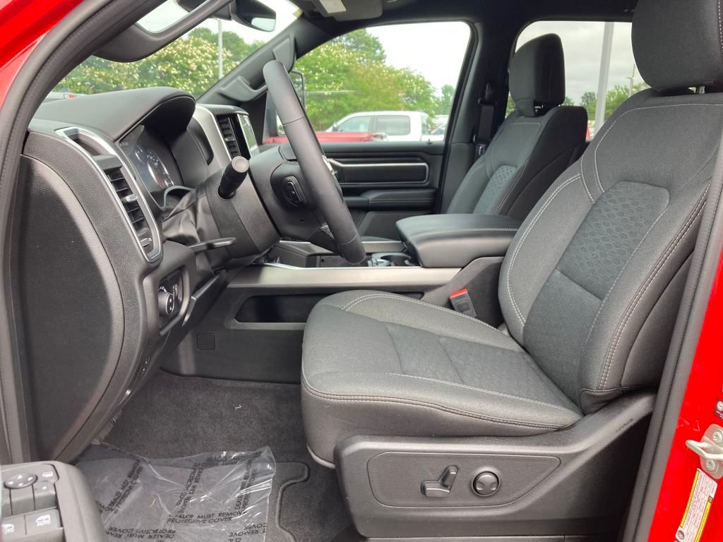 2025 Ram 1500 Big Horn photo 9