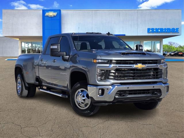2024 Chevrolet Silverado 3500HD LT's photo