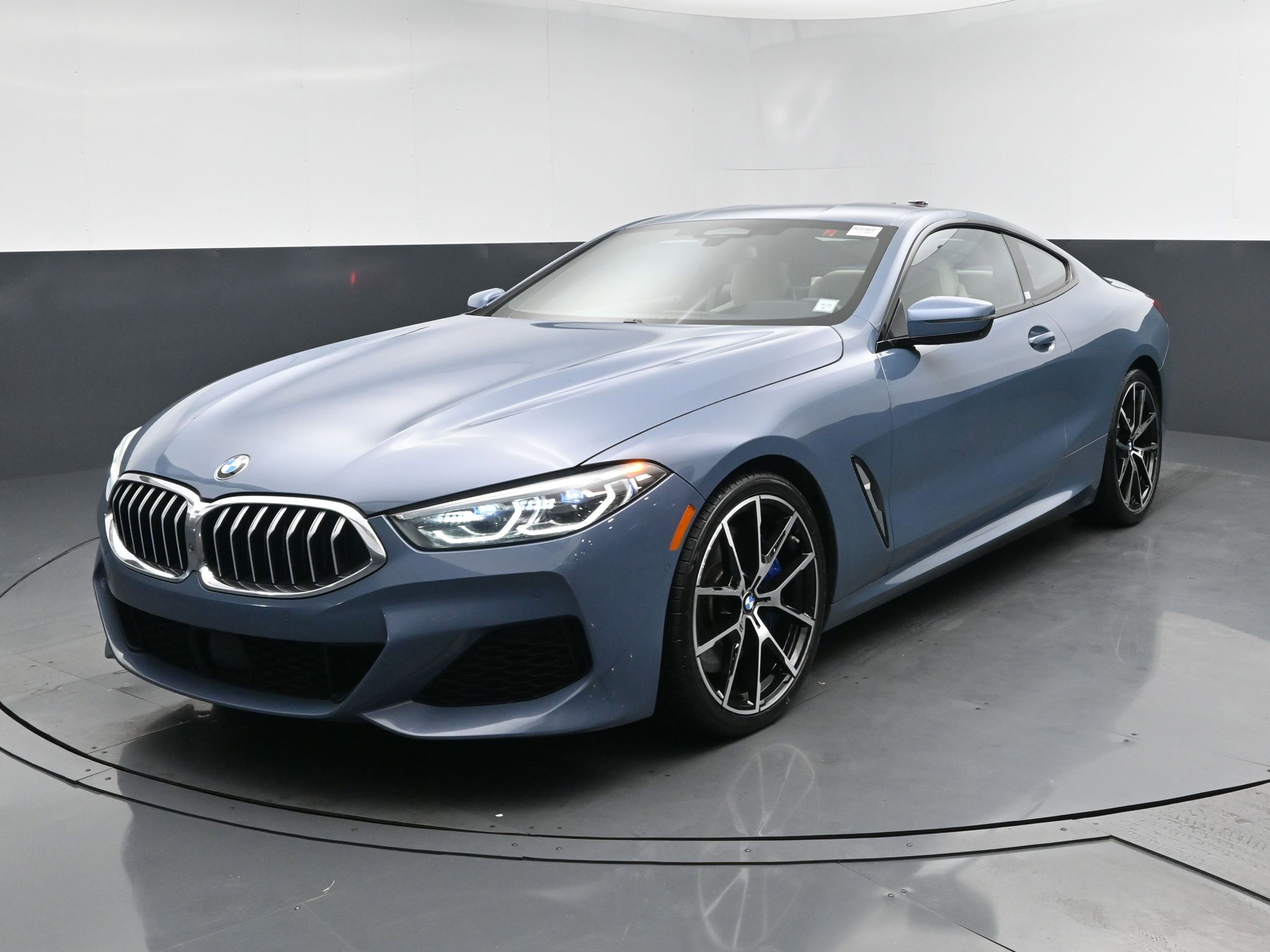 2022 BMW 8 Series 840i's photo