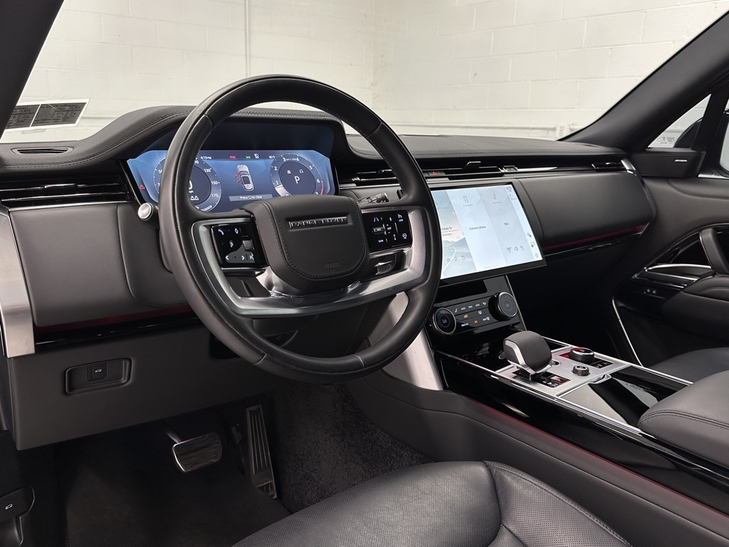2023 Land Rover Range Rover SE photo 10