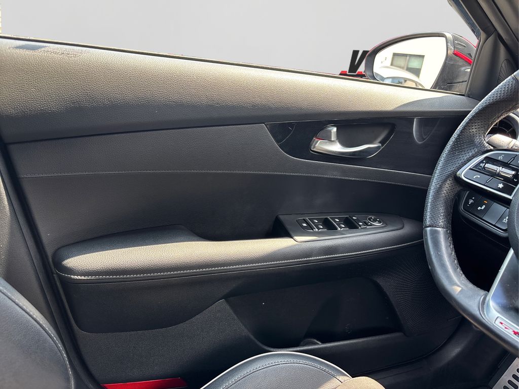 2023 Kia Forte GT-Line photo 22