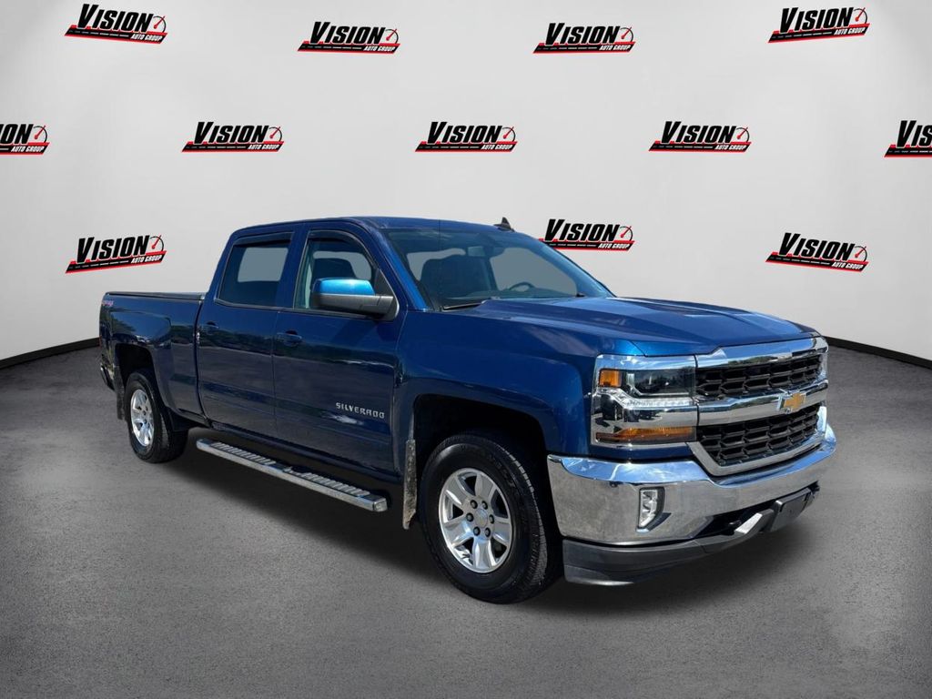 2017 Chevrolet Silverado 1500 LT photo 3