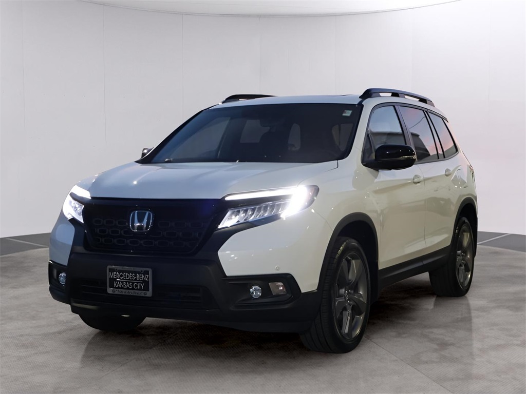 2021 Honda Passport Touring photo 2