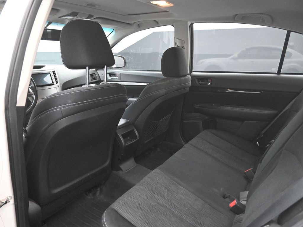 2014 Subaru Legacy 2.5i photo 3