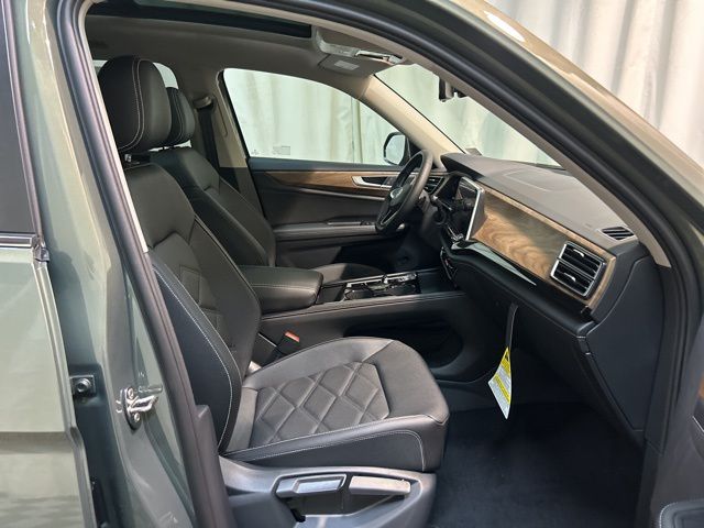 2026 Volkswagen Atlas SE Technology photo 34