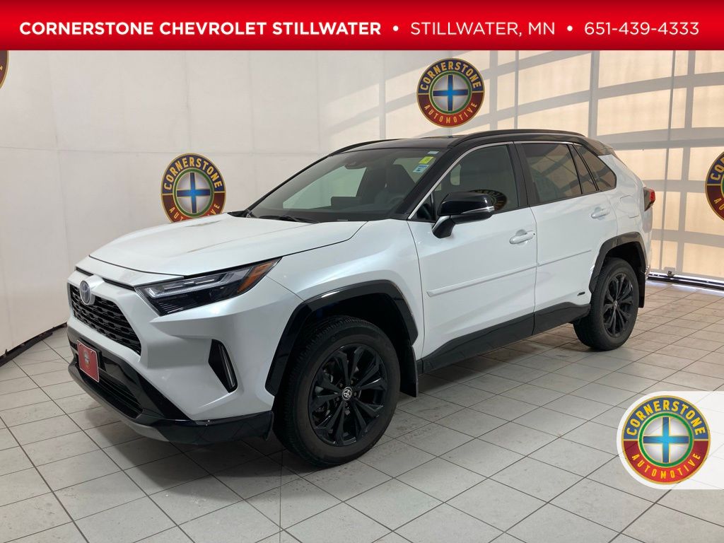 2024 Toyota RAV4 XSE's photo