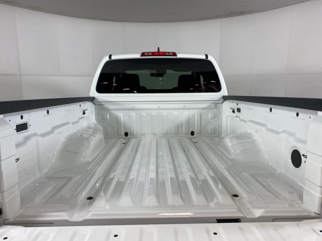 2025 Nissan Frontier SV photo 18
