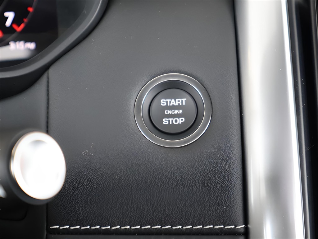 2025 Land Rover Discovery Metropolitan Edition photo 22