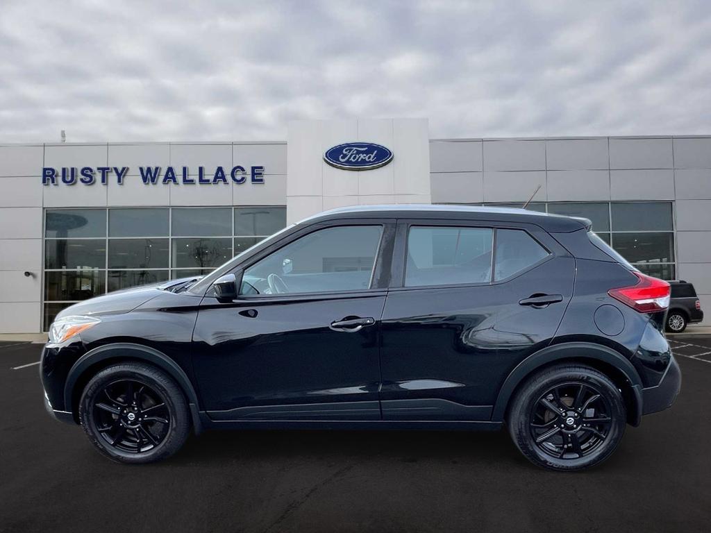 2020 Nissan Kicks SV's photo
