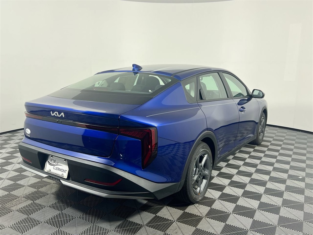 2025 Kia K4 LXS photo 3