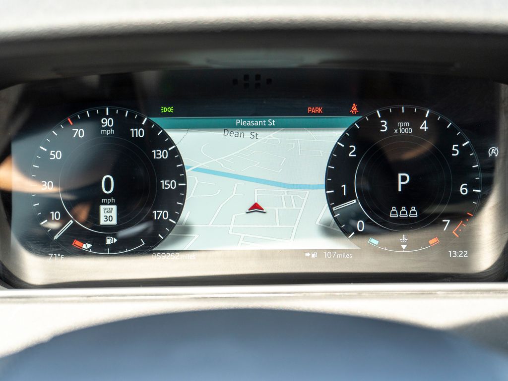 2023 Land Rover Range Rover Velar R-Dynamic S photo 13