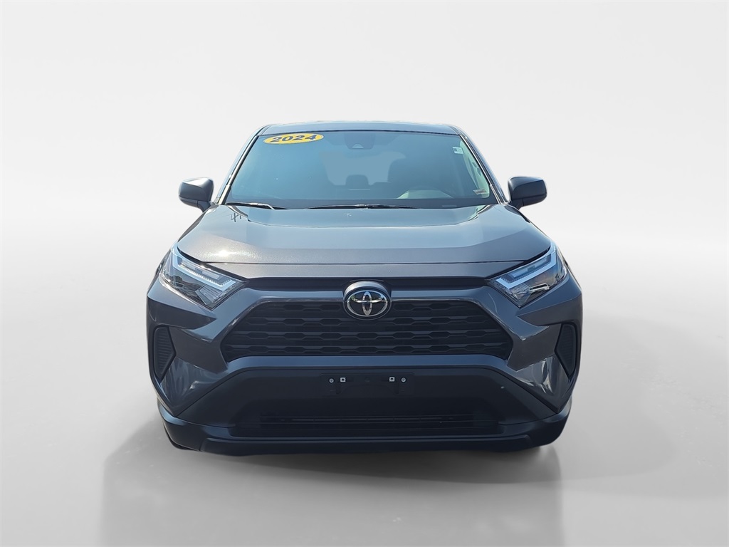 2024 Toyota RAV4 LE photo 2