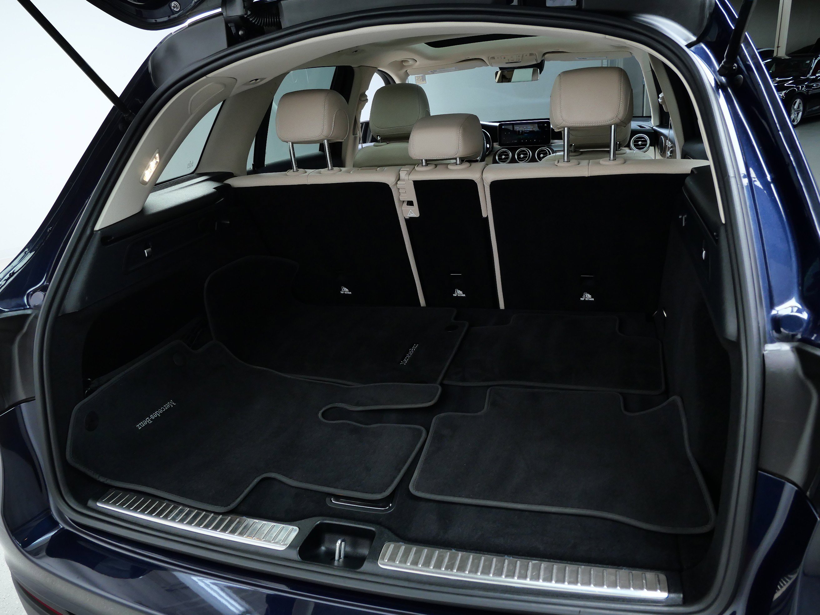 2022 Mercedes Benz GLC 300 4MATIC photo 5