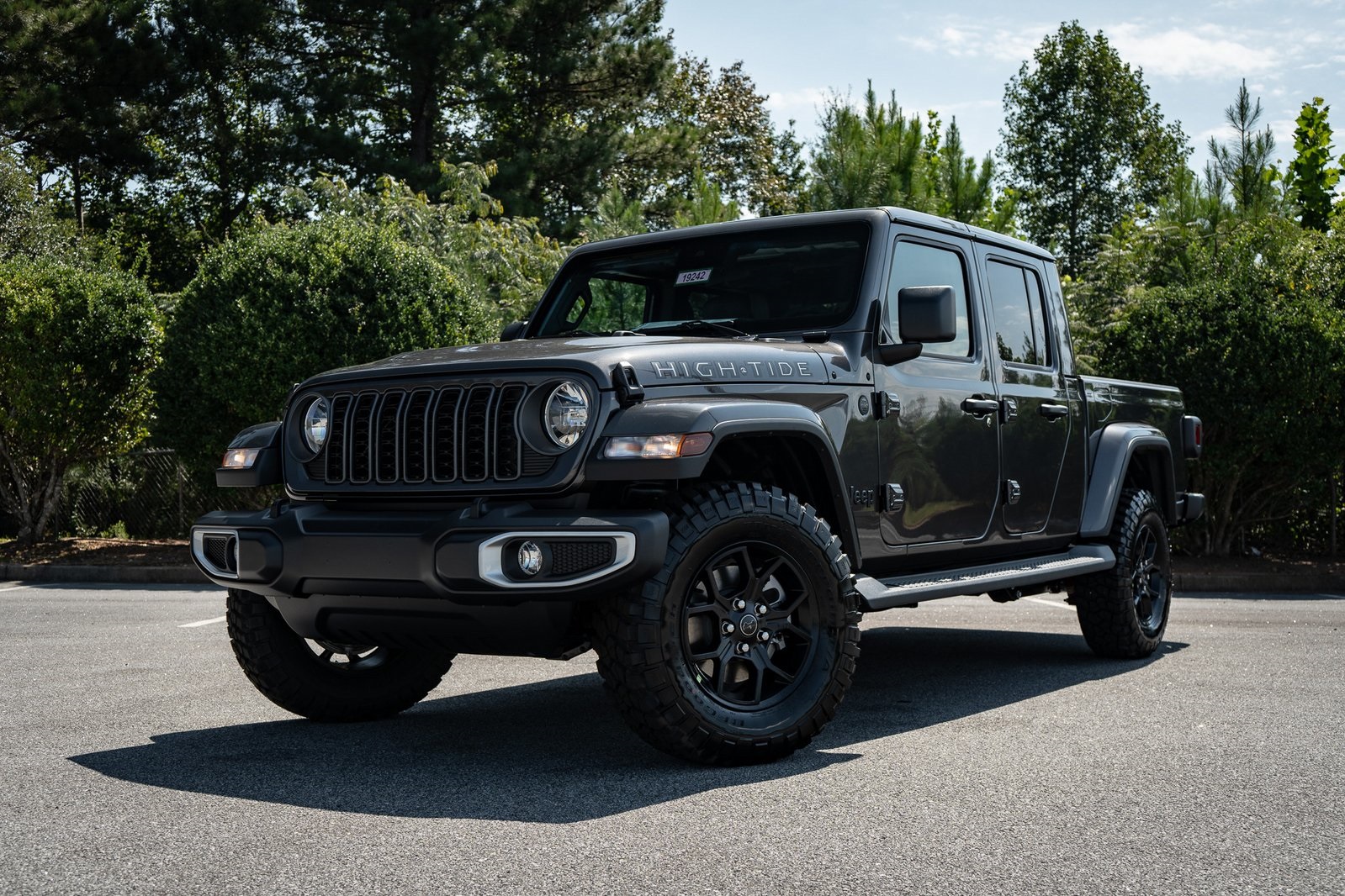 2025 Jeep Gladiator High Tide's photo