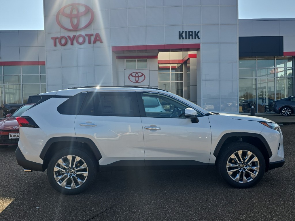 2025 Toyota RAV4 Limited's photo