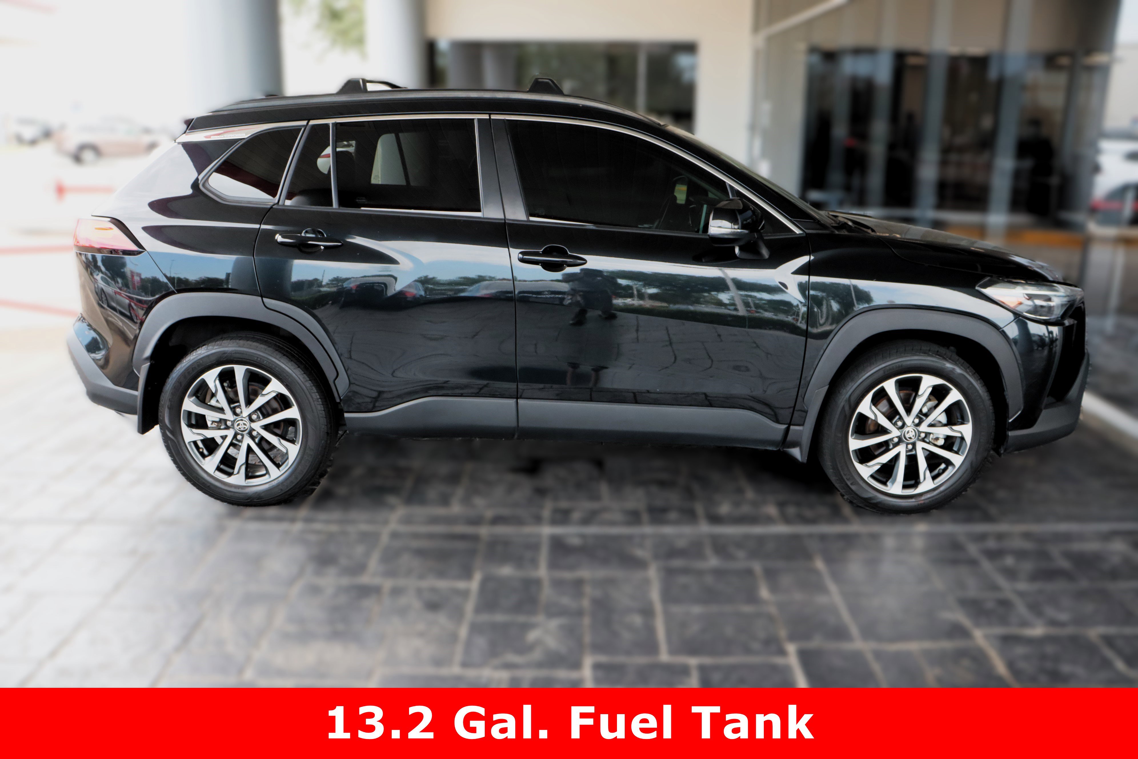 2022 Toyota Corolla Cross XLE photo 8