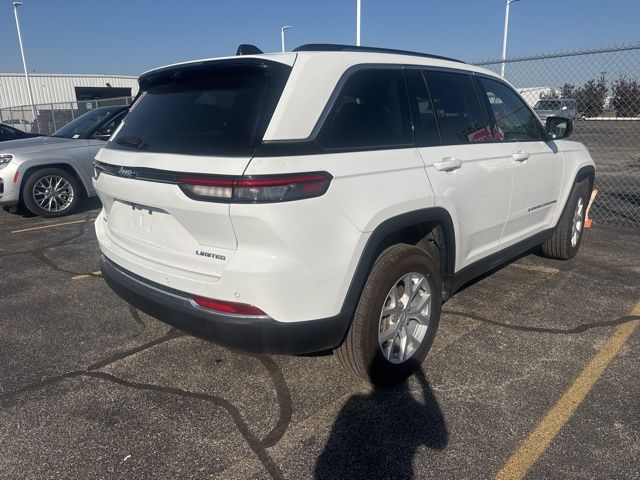 2023 Jeep Grand Cherokee Limited photo 2