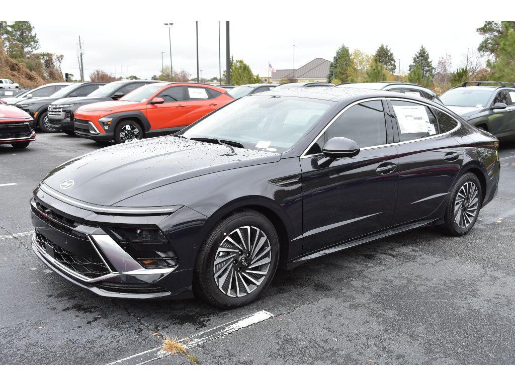2026 Hyundai Sonata Hybrid Limited's photo