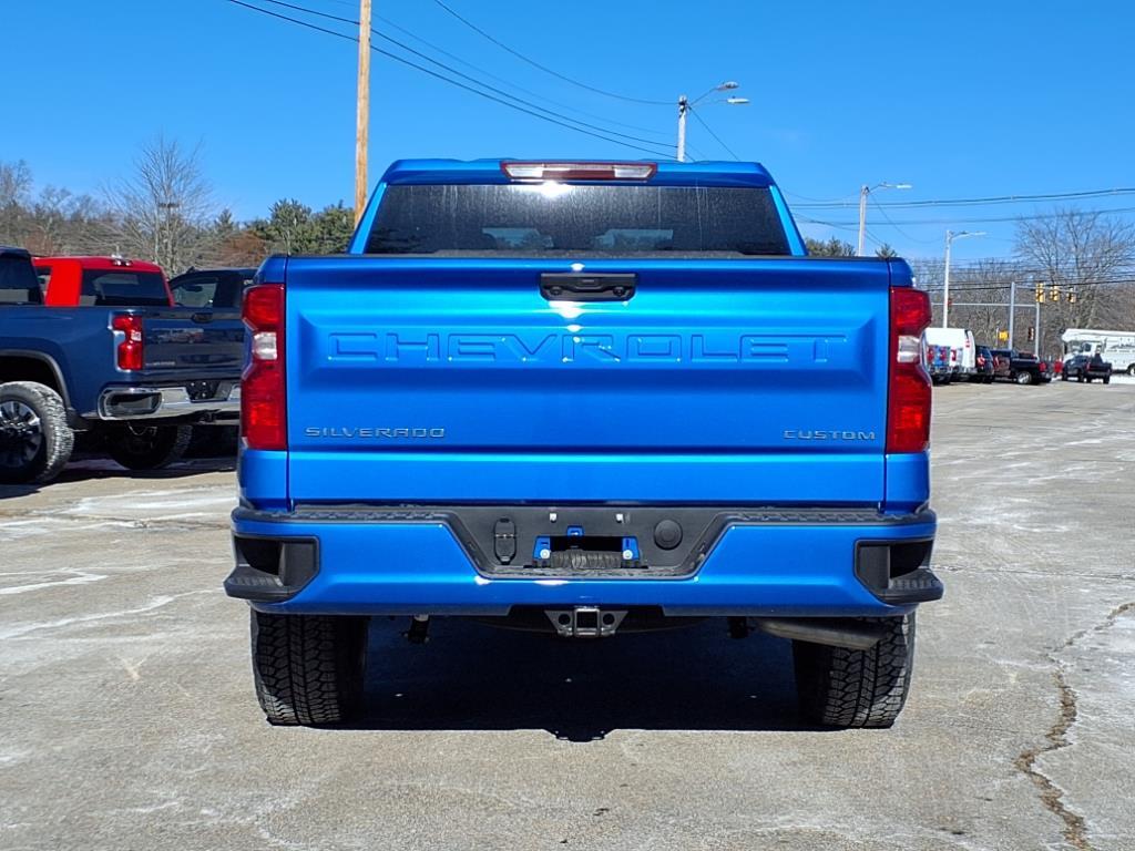 2025 Chevrolet Silverado 1500 Custom photo 4
