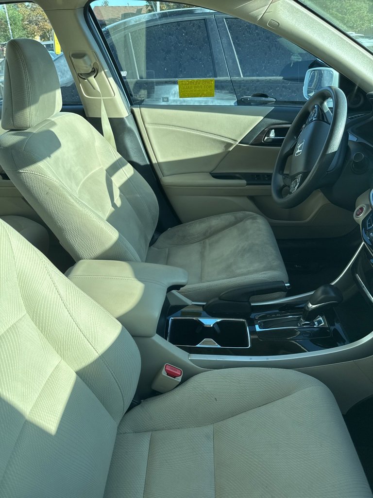 2017 Honda Accord EX photo 7