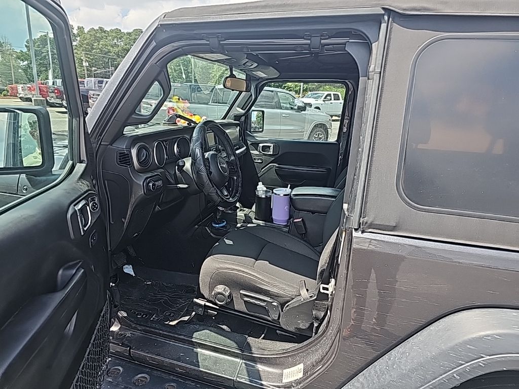 2018 Jeep Wrangler Sport S photo 14