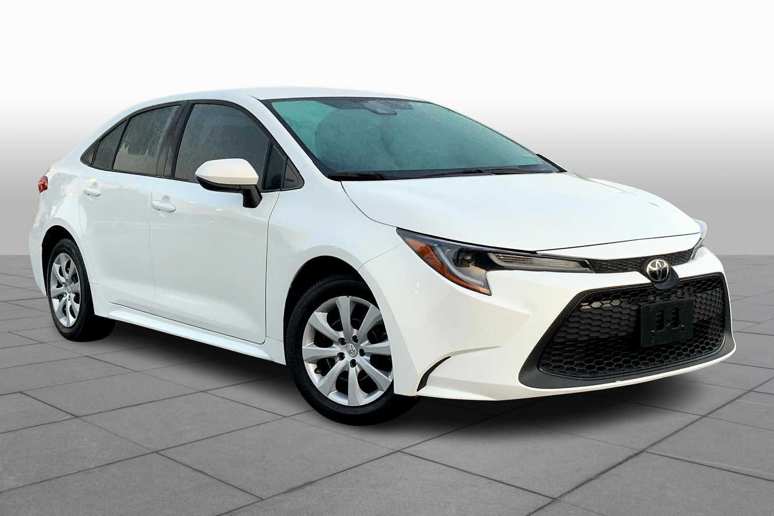 2022 Toyota Corolla LE photo 2