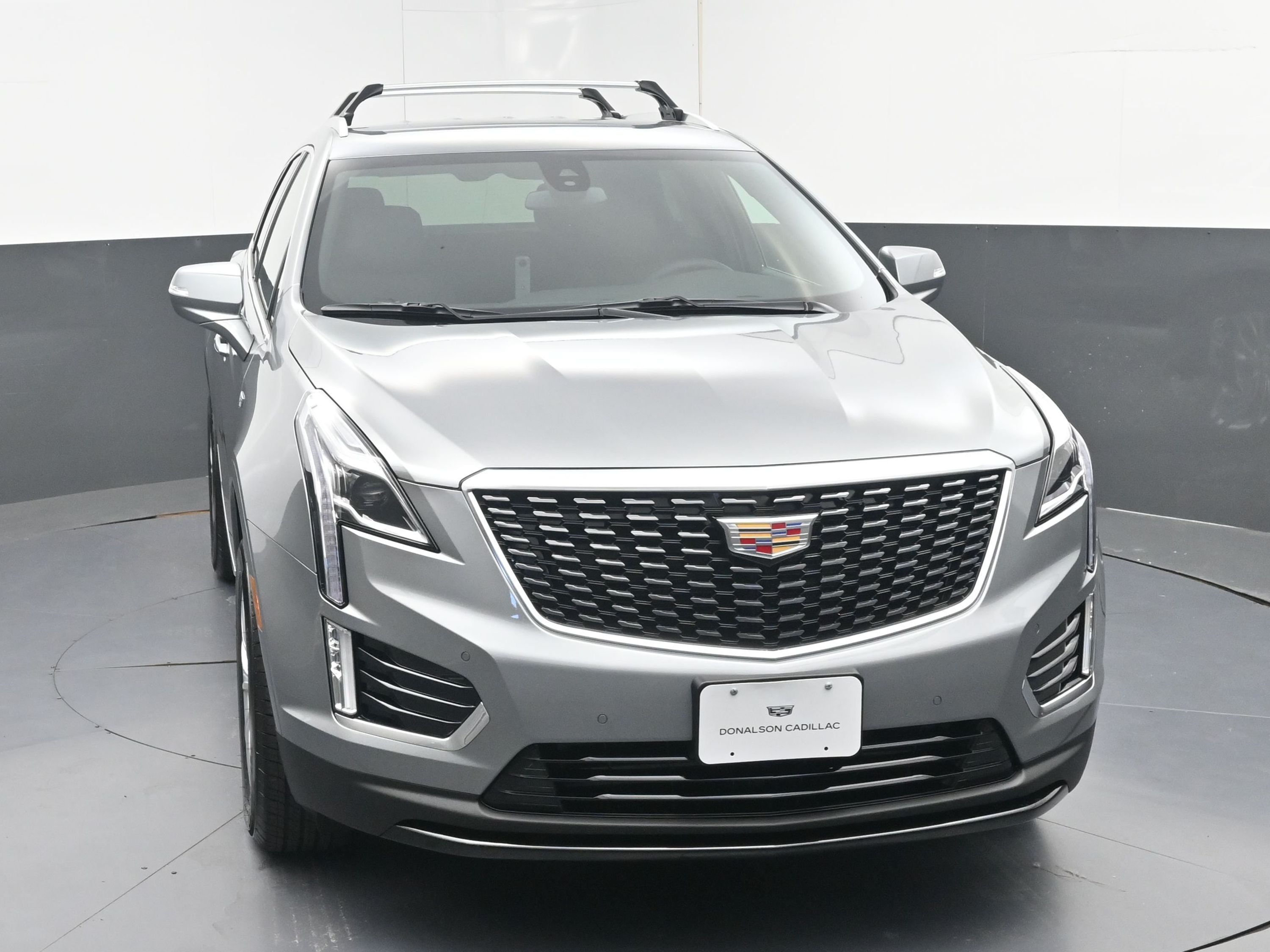2026 Cadillac XT5 Luxury photo 2