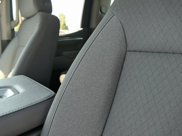 2025 Chevrolet Silverado 1500 LT photo 13