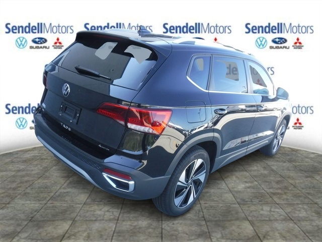 2024 Volkswagen Taos SE photo 9