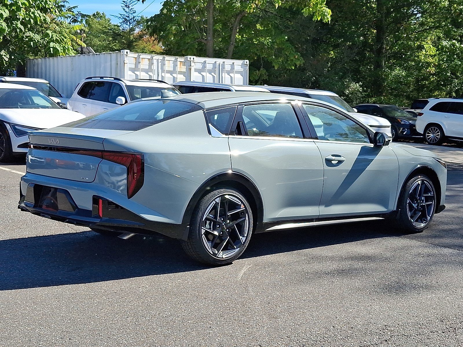 2025 Kia K4 GT-Line photo 3