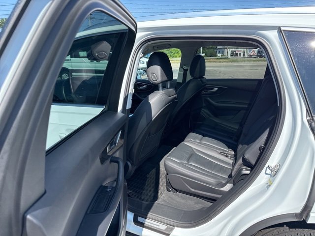 2022 Audi Q7 Premium Plus photo 12