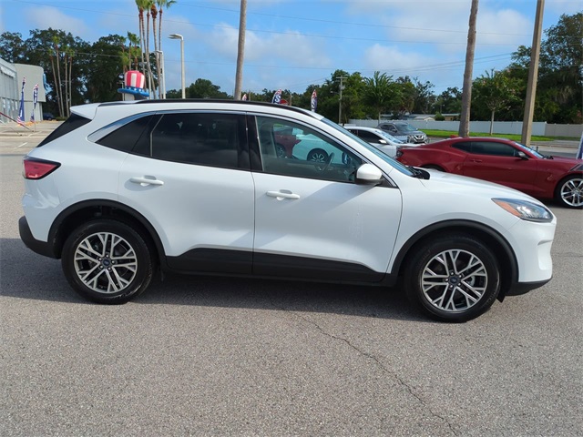 2020 Ford Escape SEL photo 3