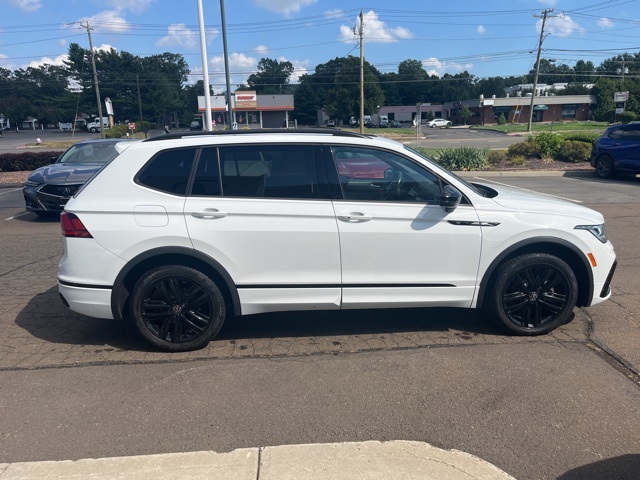 2022 Volkswagen Tiguan SE R-Line Black photo 18