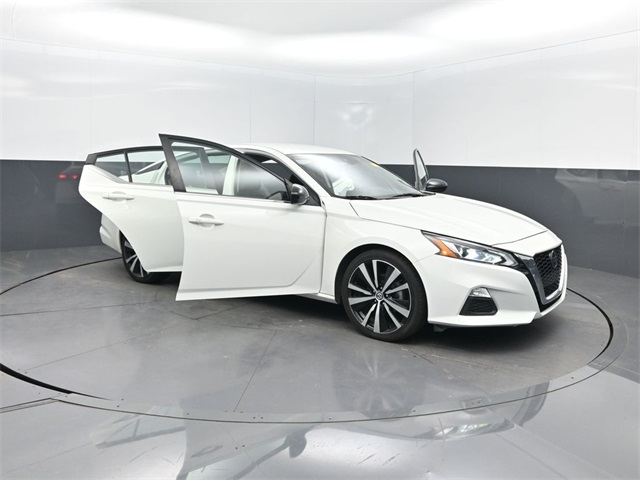 2022 Nissan Altima 2.5 SR photo 32