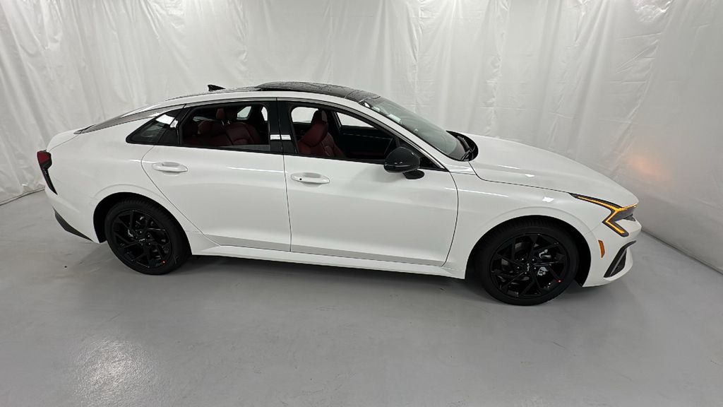 2026 Kia K5 GT-Line photo 2