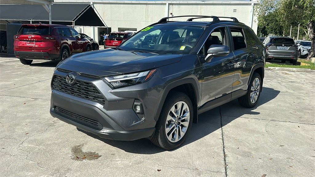 2025 Toyota RAV4 XLE Premium photo 3