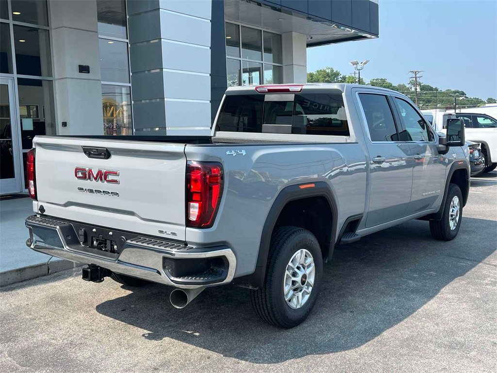 2025 Gmc Sierra 2500 HD SLE photo 3