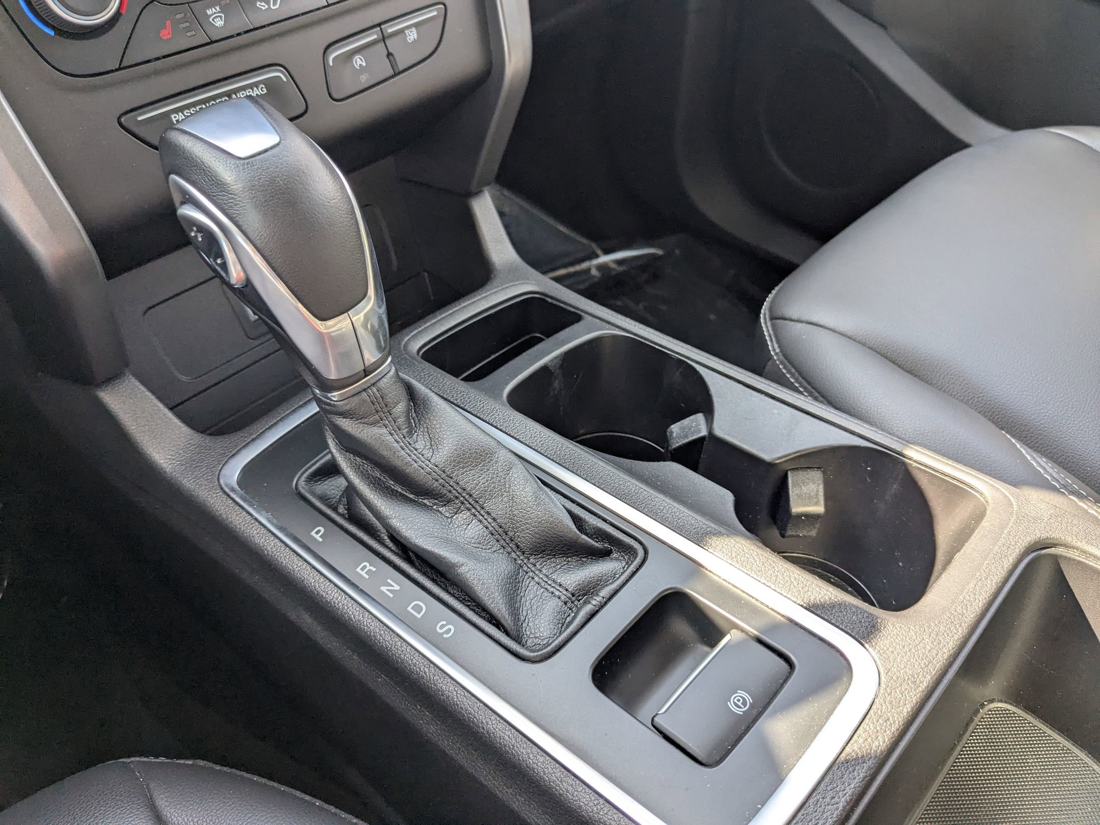 2019 Ford Escape SEL photo 25