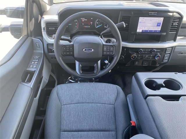 2026 Ford F-250 photo 2
