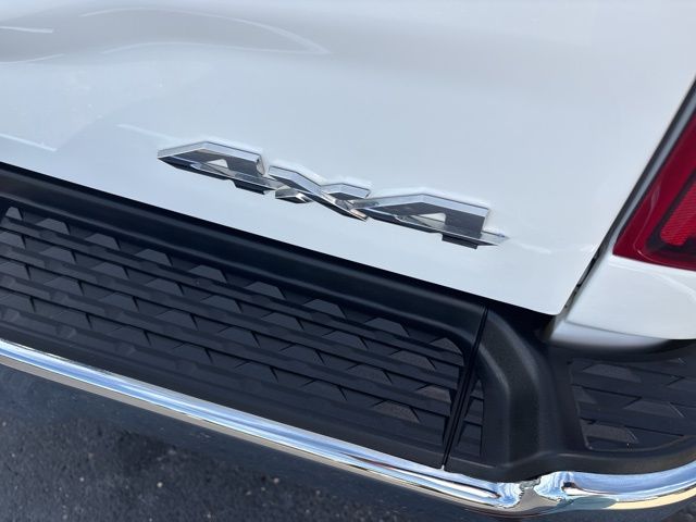 2025 Ram 3500 Big Horn photo 15