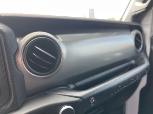 2020 Jeep Wrangler Unlimited Freedom photo 21