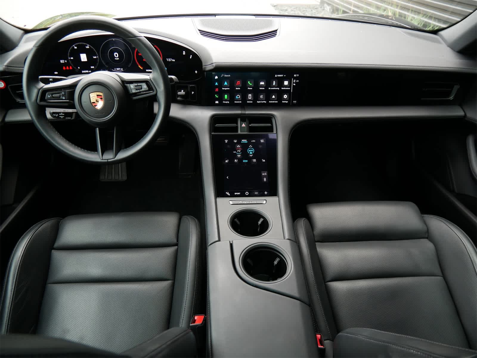 2023 Porsche Taycan photo 8