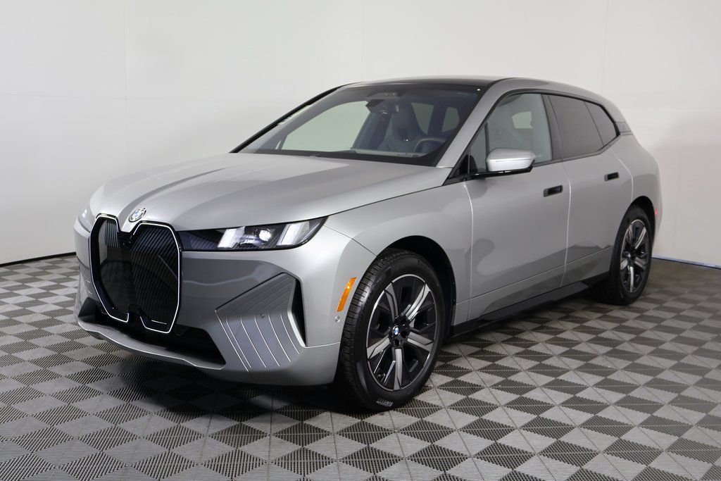 2026 BMW iX 45's photo