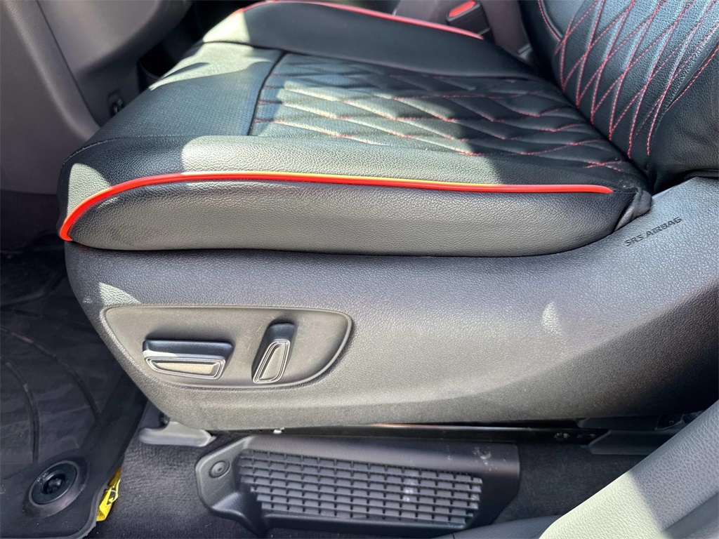 2024 Toyota Sienna LE photo 14