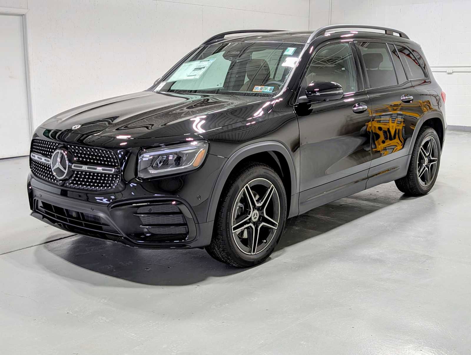 2026 Mercedes-Benz GLB GLB 250's photo
